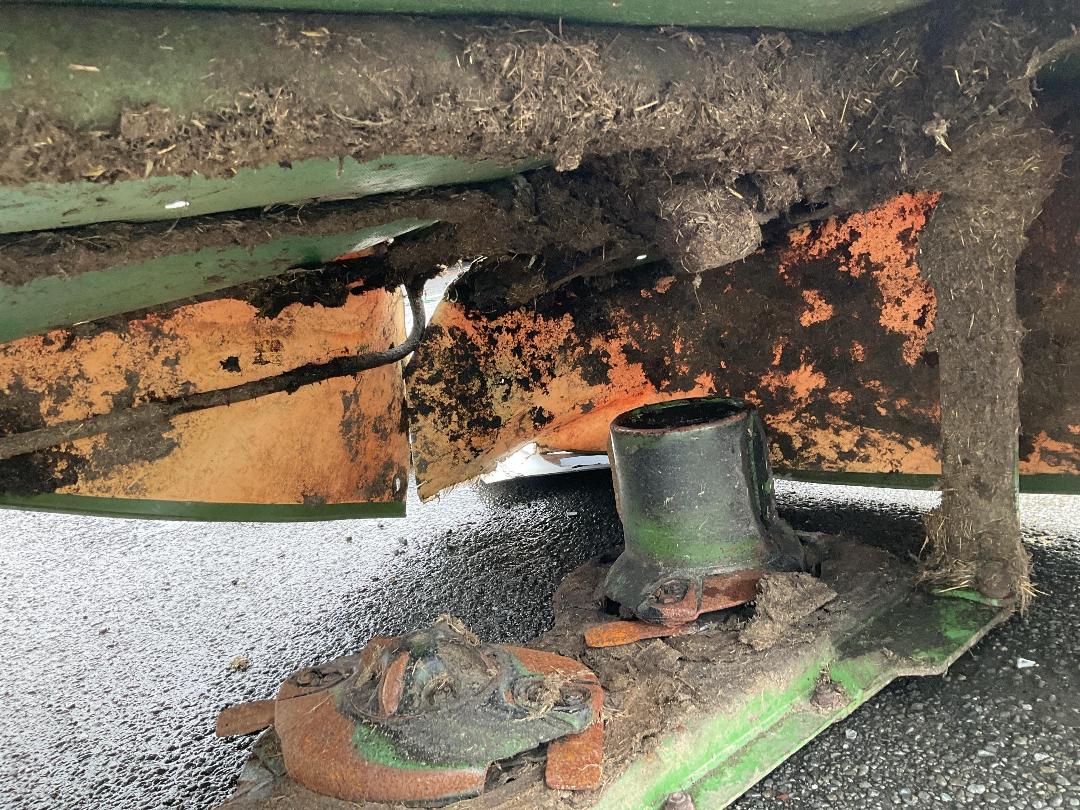 Photo '15' of Krone R360 9 Disc Bar rear mower Mower