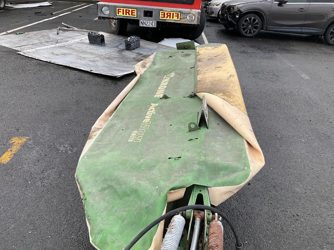 Photo '16' of Krone R360 9 Disc Bar rear mower Mower