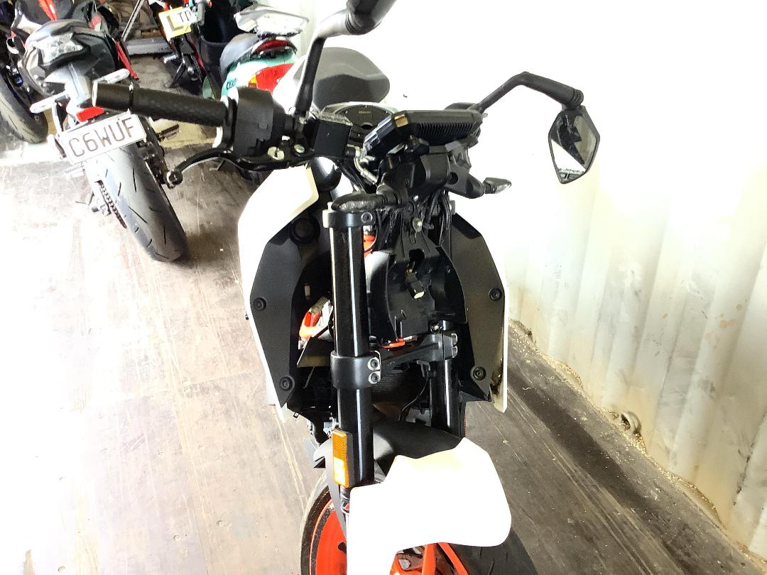 Photo '2' of KTM 390 Duke