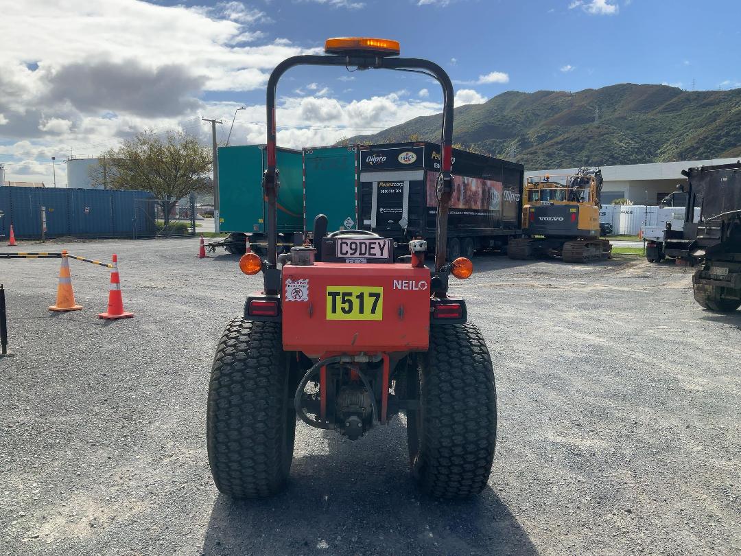 Photo '5' of Kubota B3150 Tractor