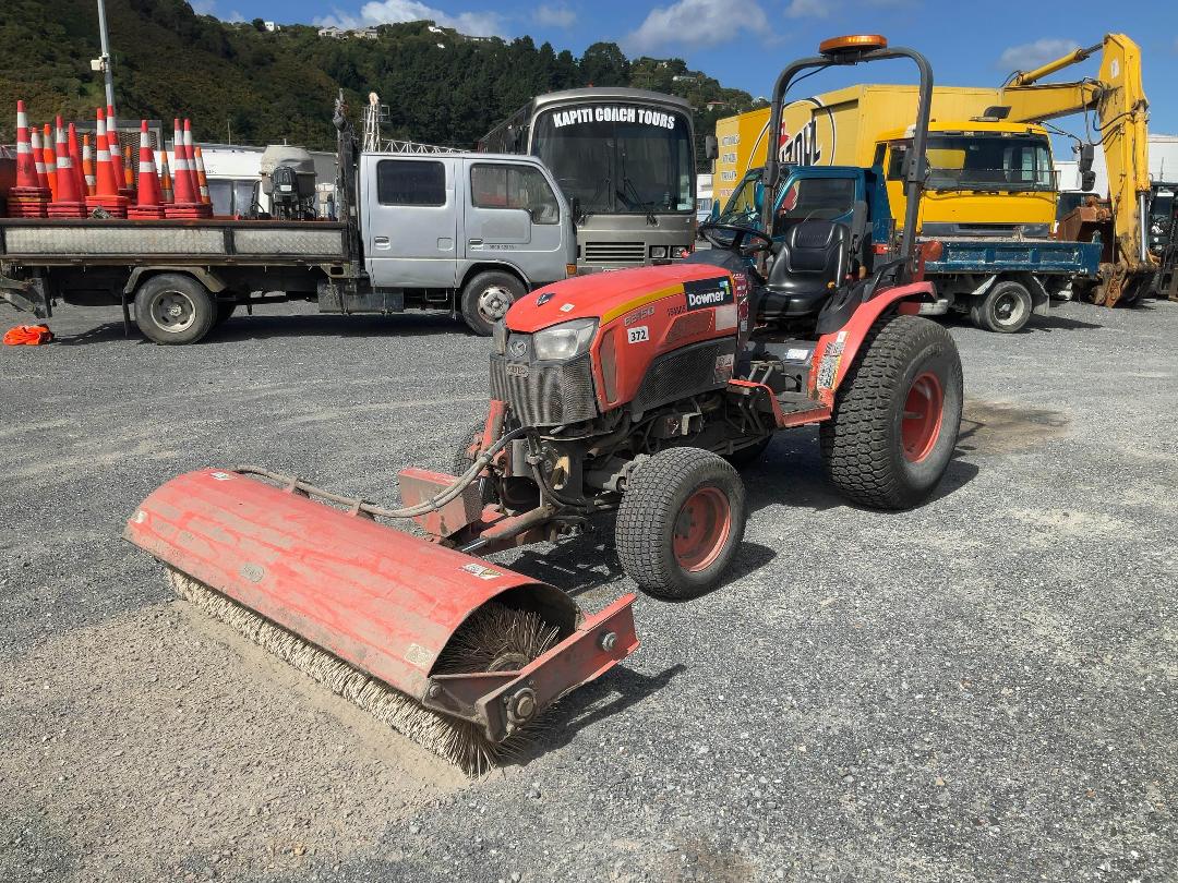 Photo '9' of Kubota B3150 Tractor