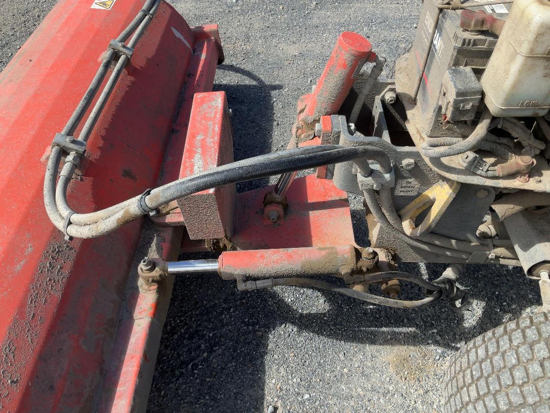 Photo '16' of Kubota B3150 Tractor