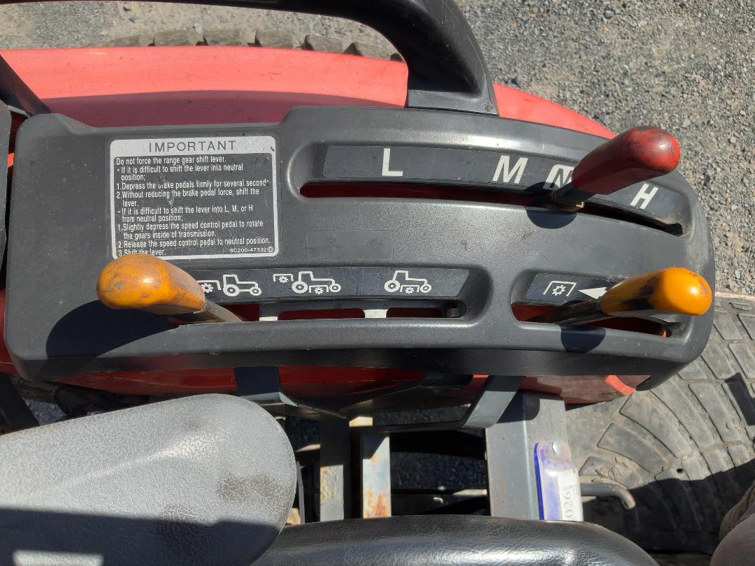 Photo '25' of Kubota B3150 Tractor