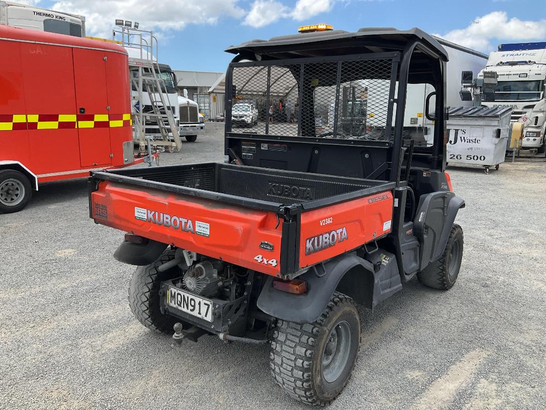Photo '3' of Kubota RTVX900WORKSITE Photo '3' of Kubota RTVX900WORKSITE