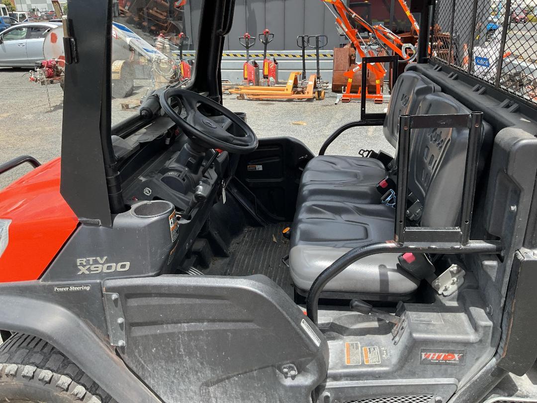 Photo '9' of Kubota RTVX900WORKSITE Photo '9' of Kubota RTVX900WORKSITE