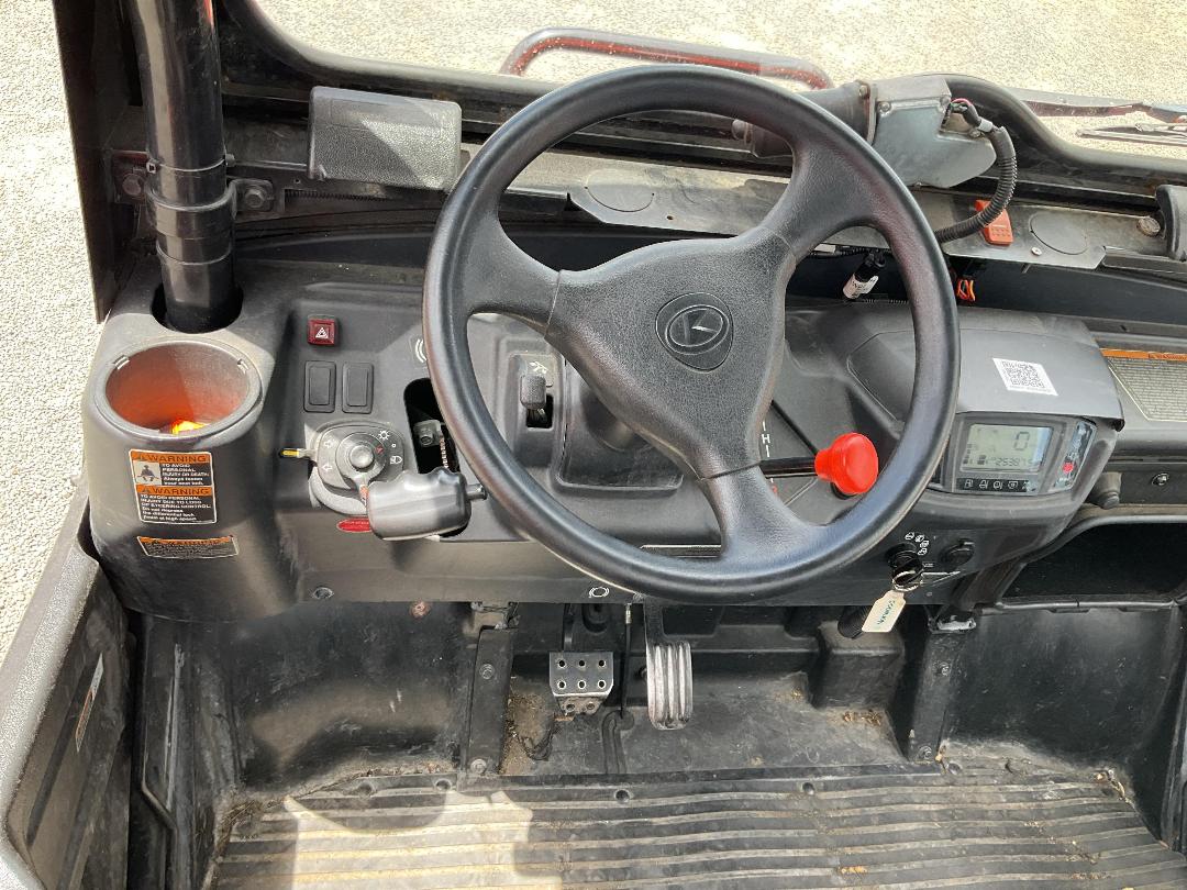 Photo '10' of Kubota RTVX900WORKSITE Photo '10' of Kubota RTVX900WORKSITE