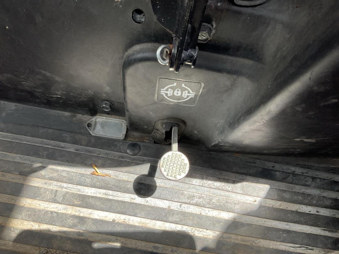 Photo '16' of Kubota RTVX900WORKSITE Photo '16' of Kubota RTVX900WORKSITE