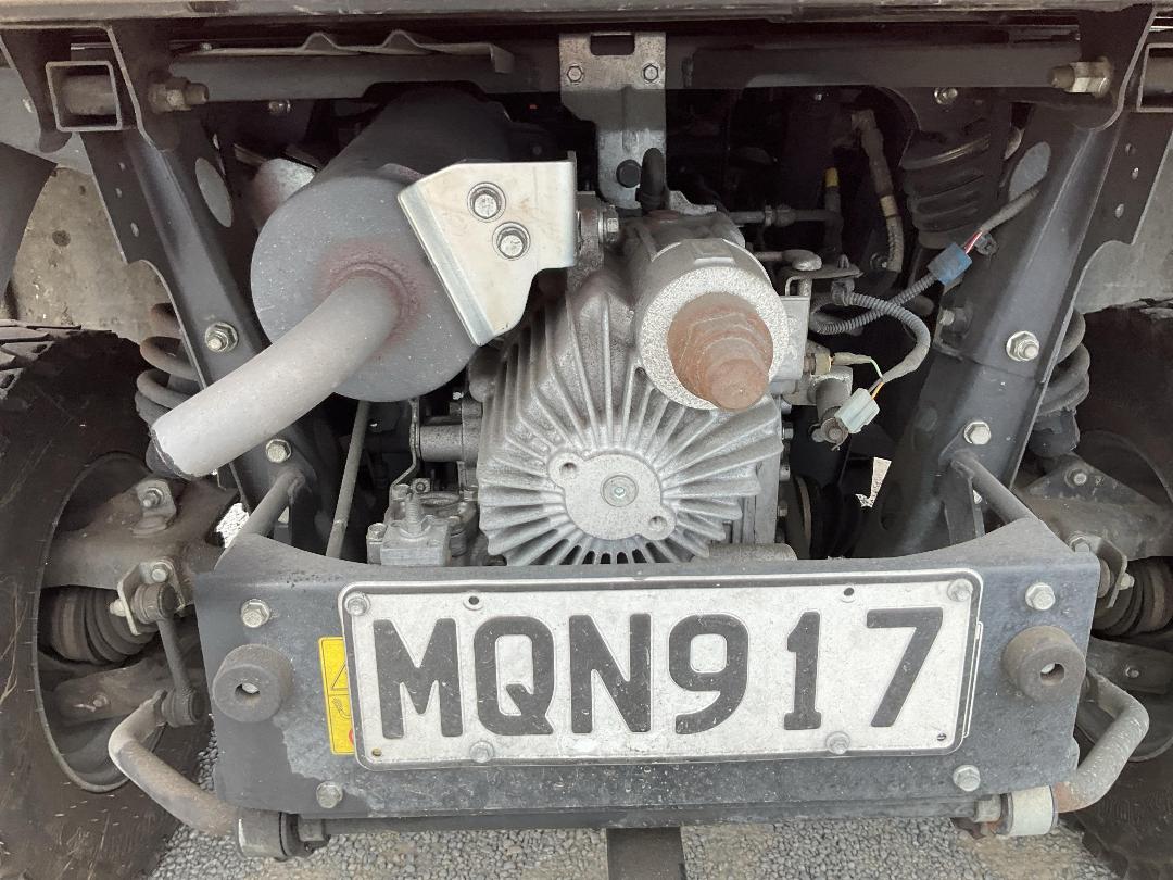 Photo '23' of Kubota RTVX900WORKSITE Photo '23' of Kubota RTVX900WORKSITE