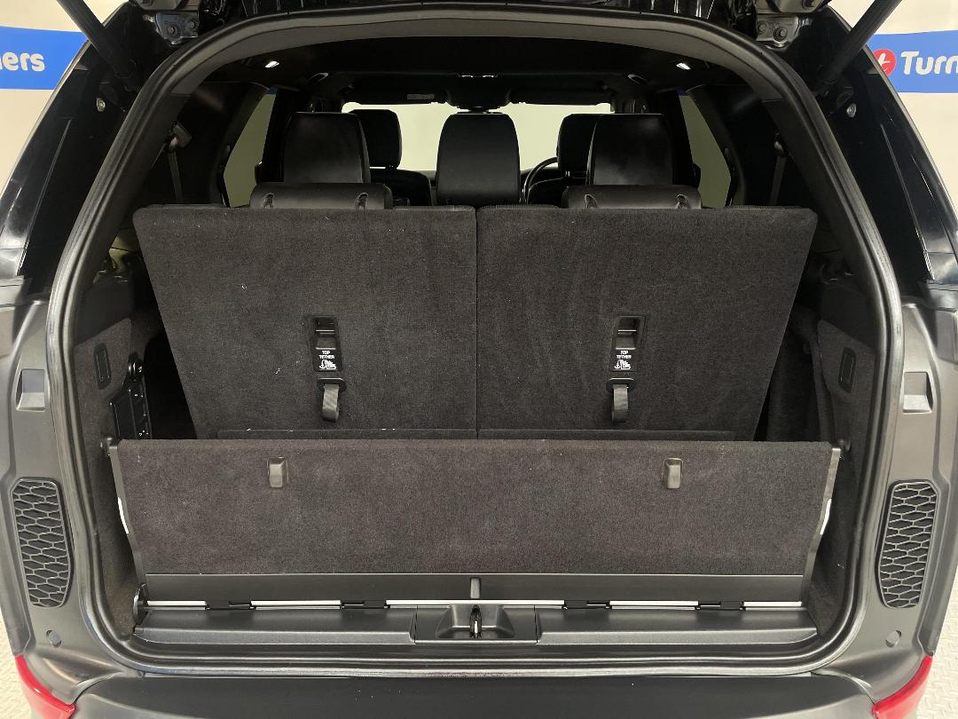 Photo '14' of Land Rover Discovery Photo '14' of Land Rover Discovery