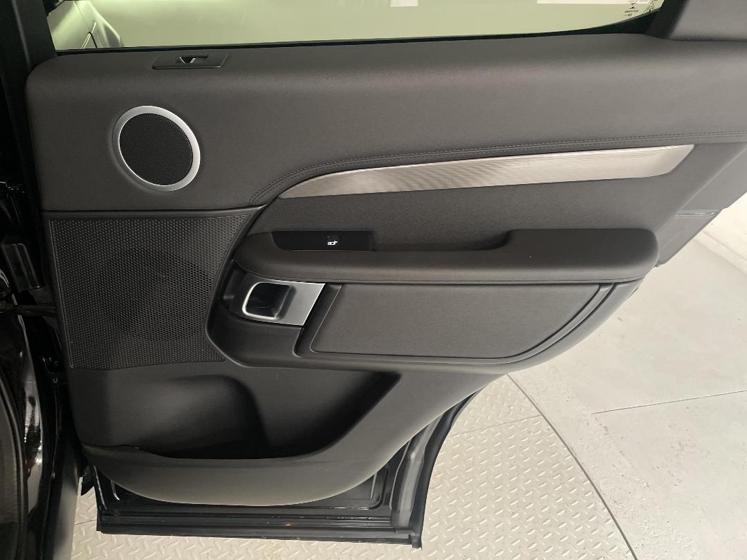 Photo '19' of Land Rover Discovery Photo '19' of Land Rover Discovery