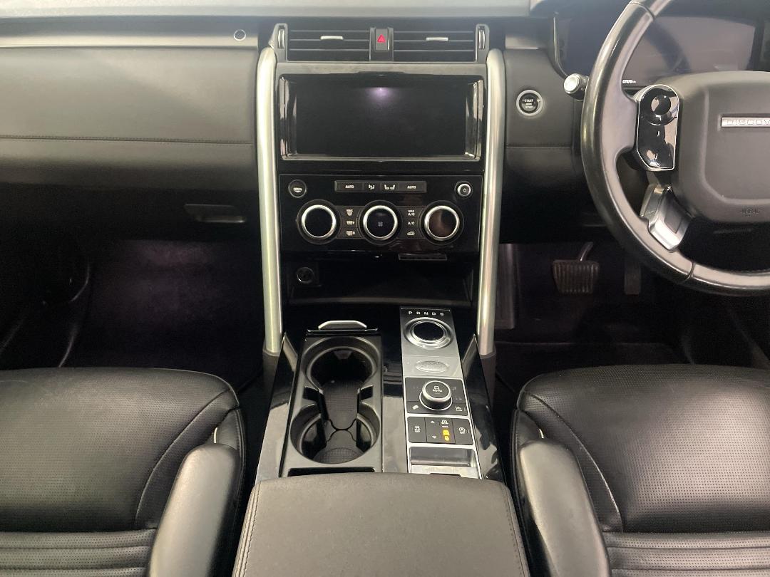 Photo '18' of Land Rover Discovery Photo '18' of Land Rover Discovery