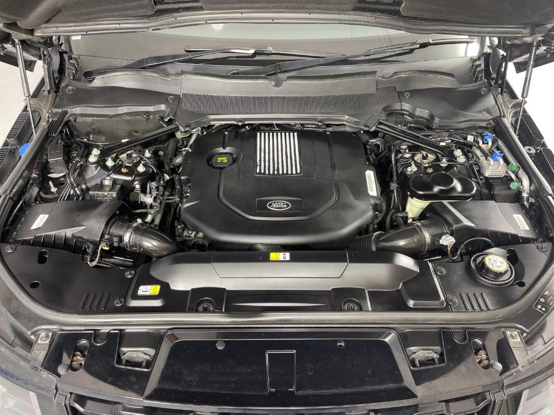 Photo '13' of Land Rover Range Rover