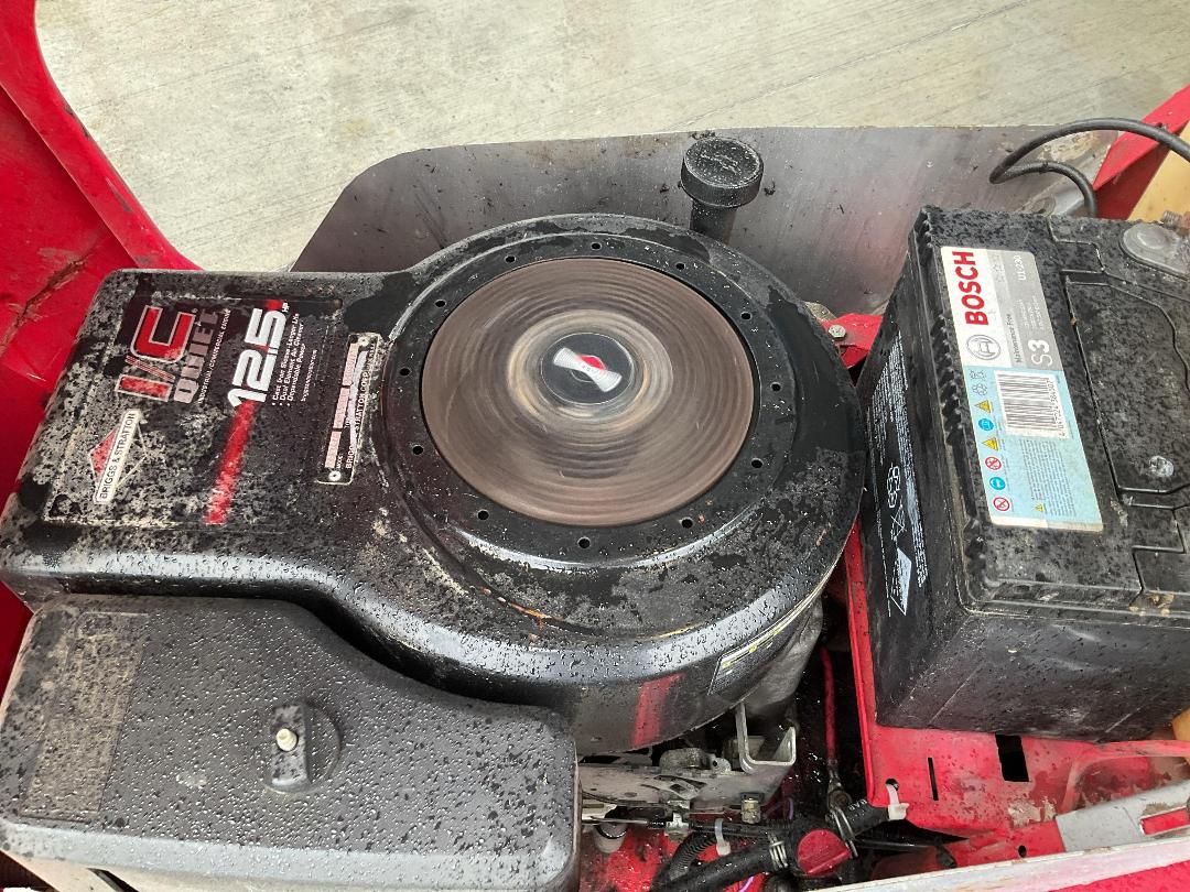 Photo '7' of Lawn master Countax c-series Ride On Mower