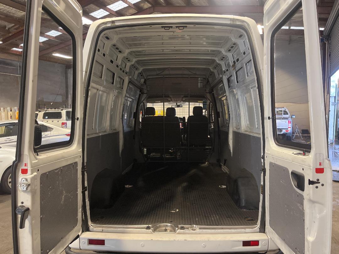 Photo '14' of LDV V80