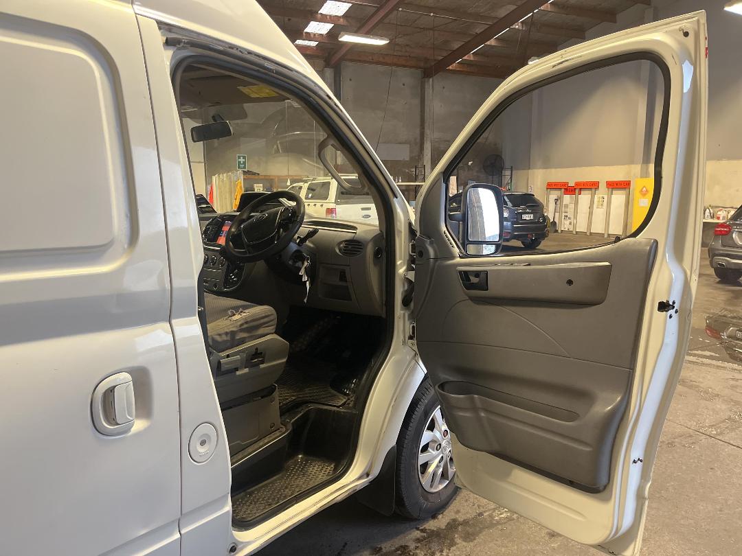 Photo '15' of LDV V80