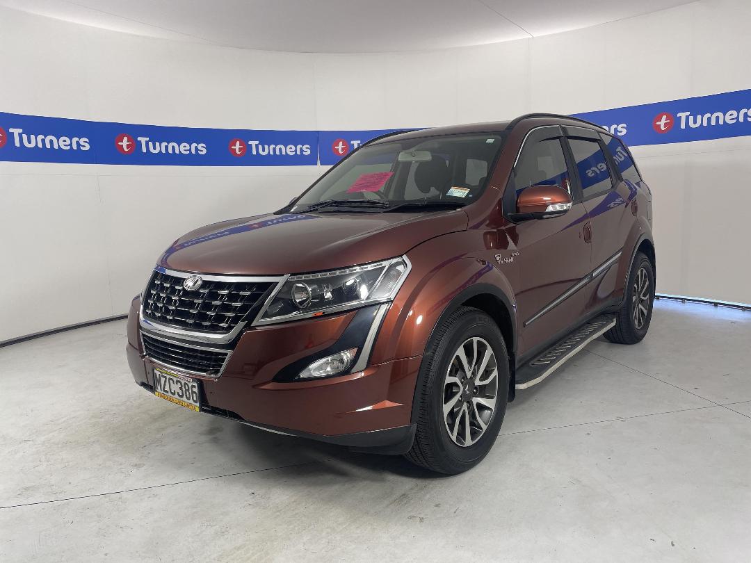 Photo '3' of Mahindra XUV