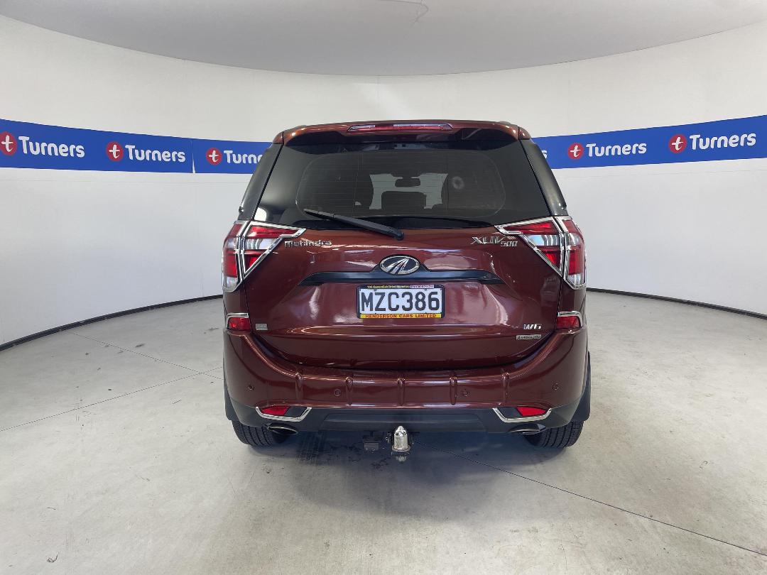 Photo '5' of Mahindra XUV