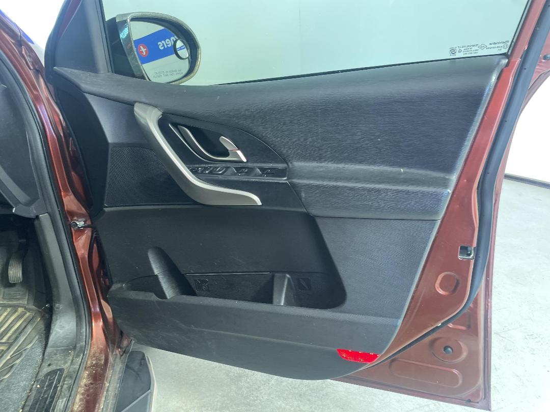 Photo '13' of Mahindra XUV