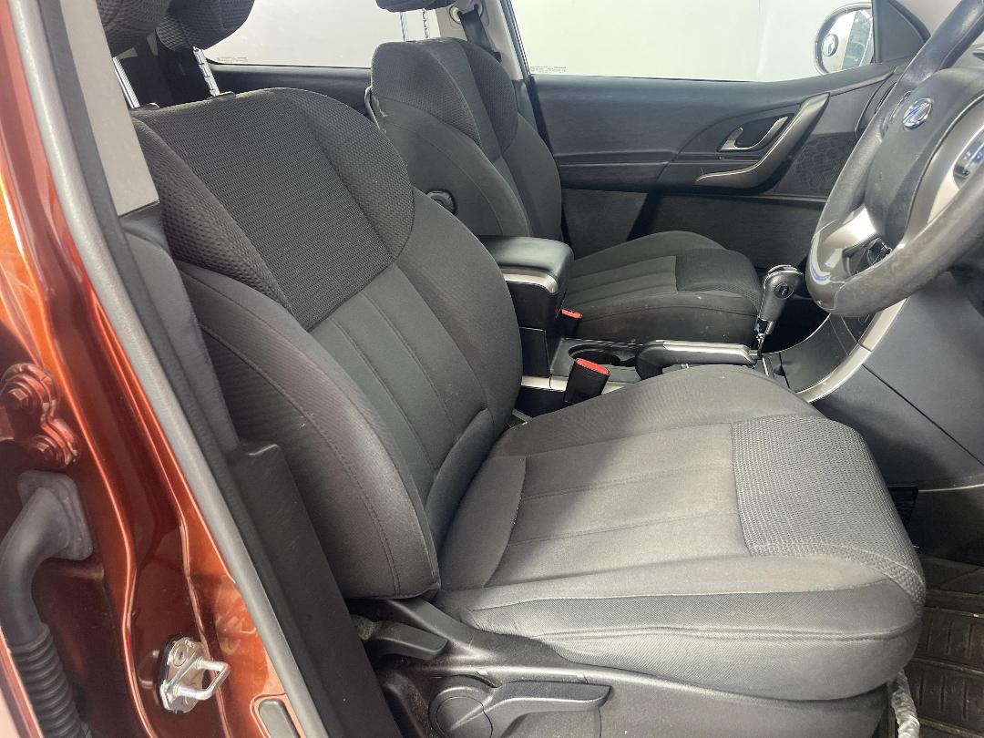 Photo '14' of Mahindra XUV