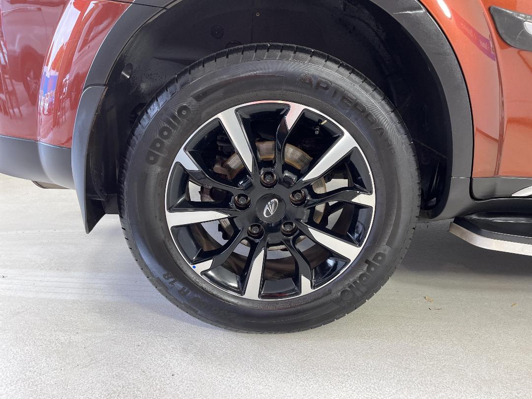 Photo '12' of Mahindra XUV Photo '12' of Mahindra XUV