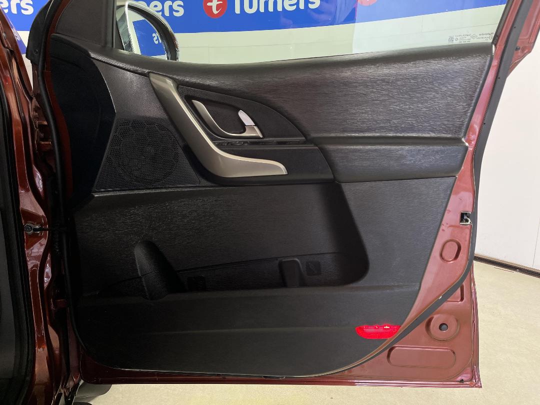 Photo '15' of Mahindra XUV Photo '15' of Mahindra XUV