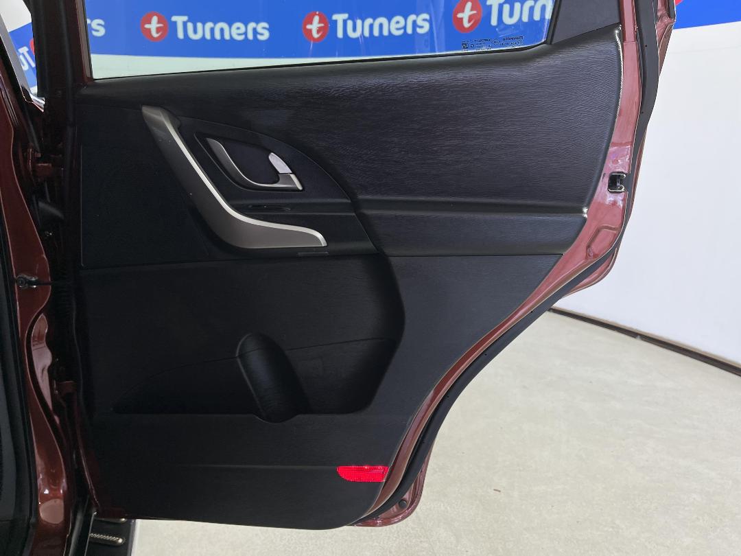 Photo '19' of Mahindra XUV Photo '19' of Mahindra XUV