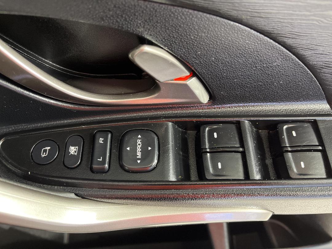 Photo '23' of Mahindra XUV Photo '23' of Mahindra XUV