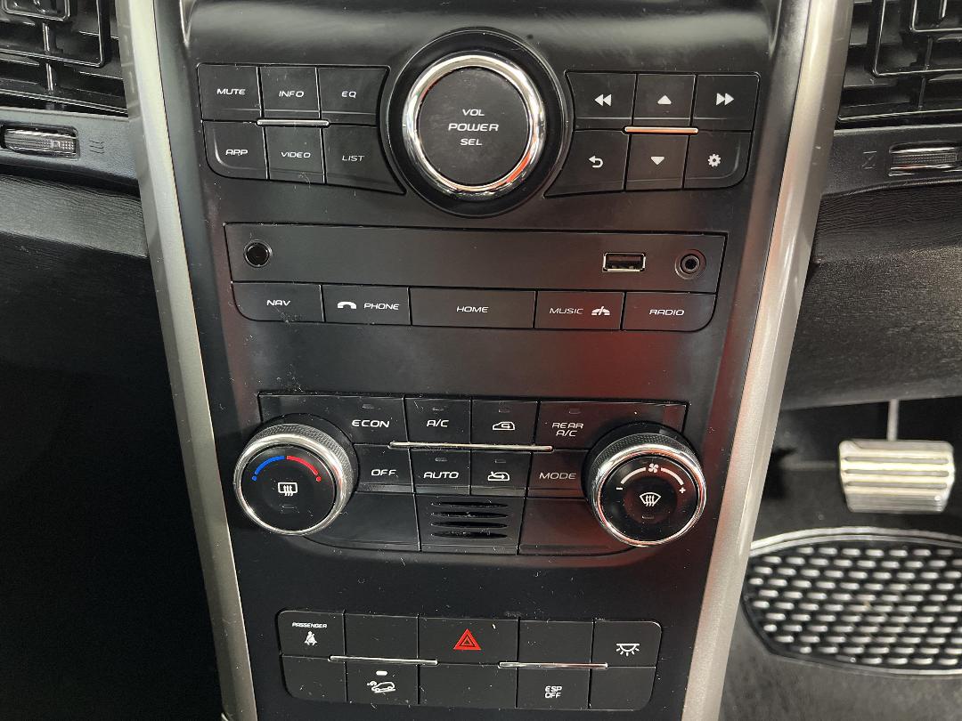 Photo '26' of Mahindra XUV Photo '26' of Mahindra XUV