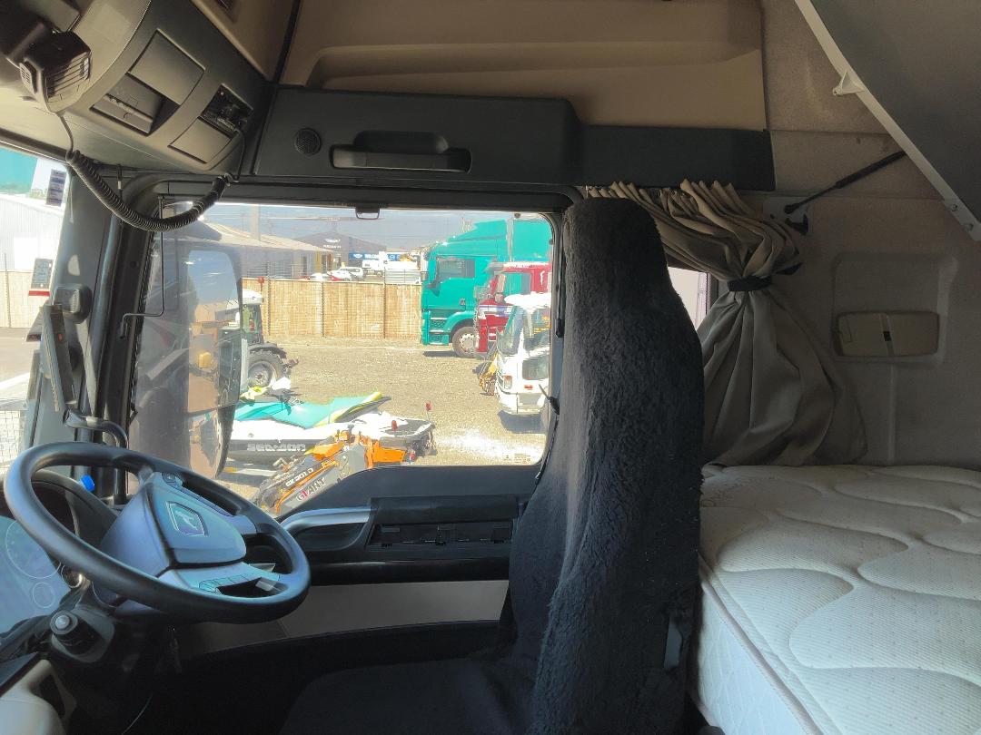 Photo '7' of MAN TGX + Trailer Curtainsider