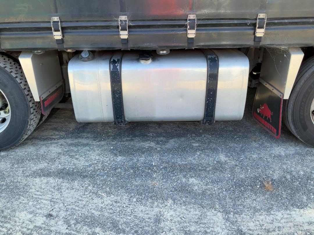 Photo '17' of MAN TGX + Trailer Curtainsider