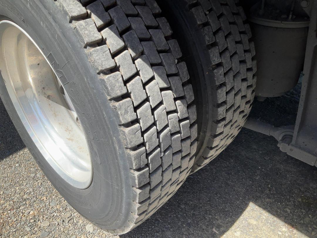 Photo '24' of MAN TGX + Trailer Curtainsider