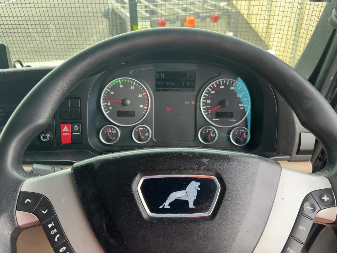 Photo '6' of MAN TGX + Trailer Curtainsider