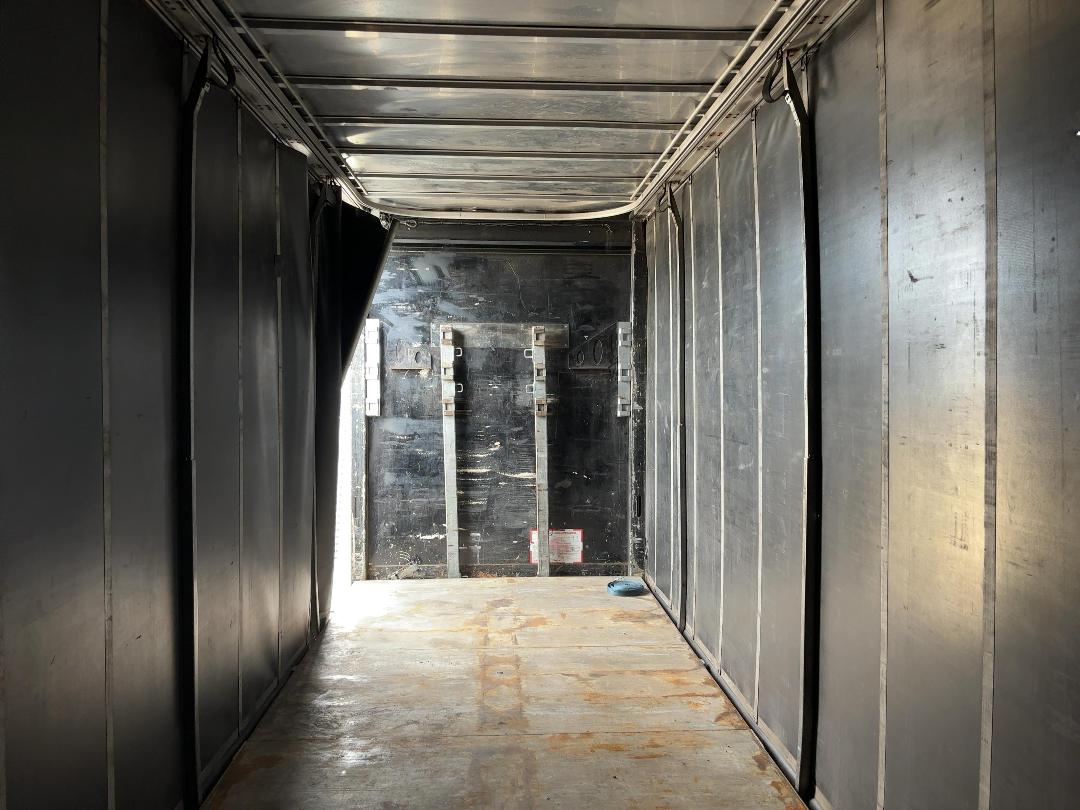 Photo '13' of MAN TGX + Trailer Curtainsider