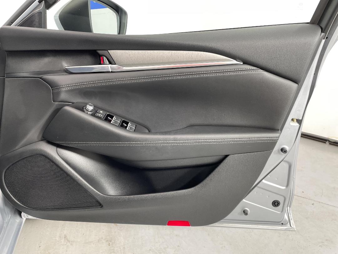 Photo '15' of Mazda 6