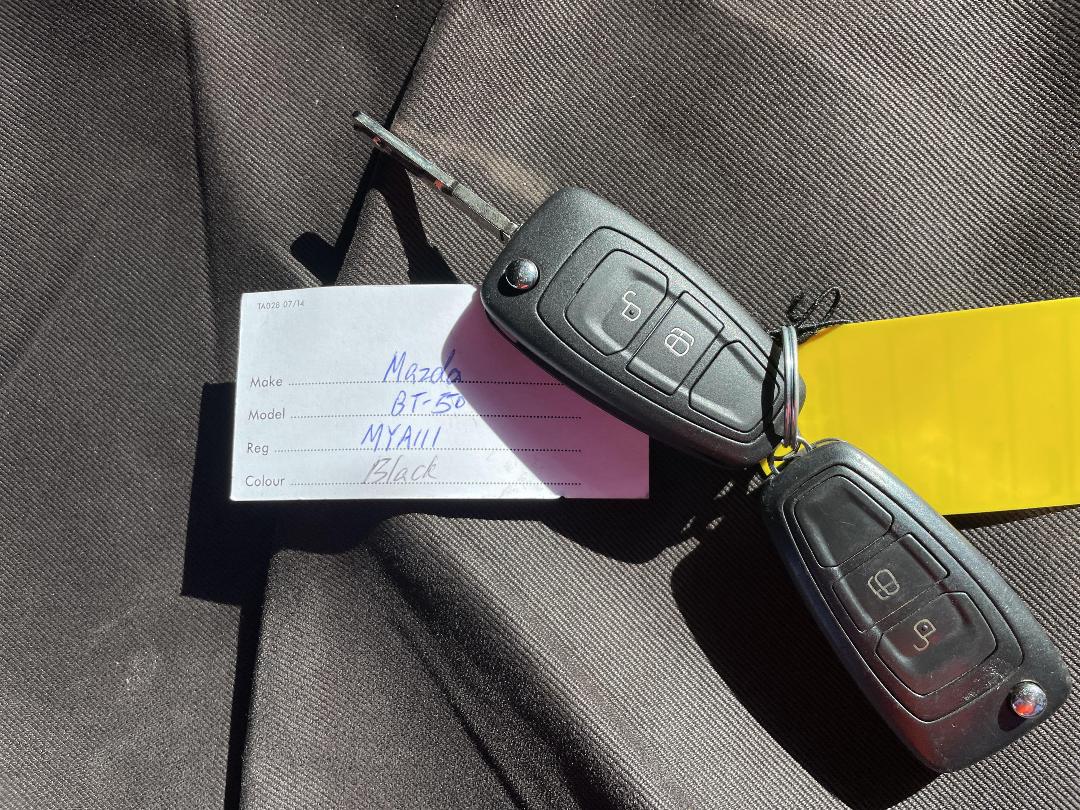 Photo '14' of Mazda Bt-50 GSX F/C C/C