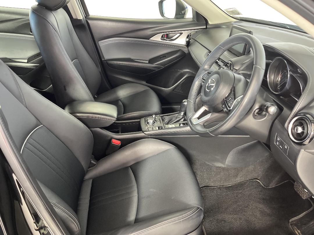 Photo '16' of Mazda CX-3