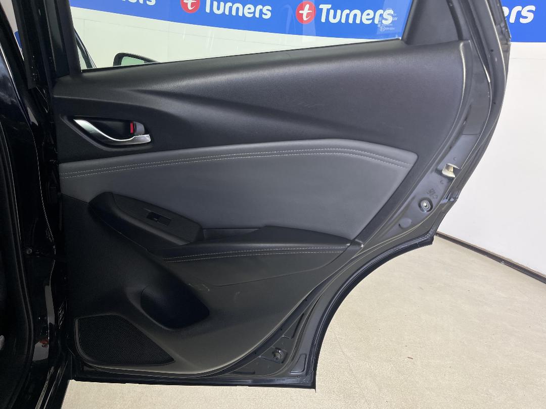 Photo '19' of Mazda CX-3