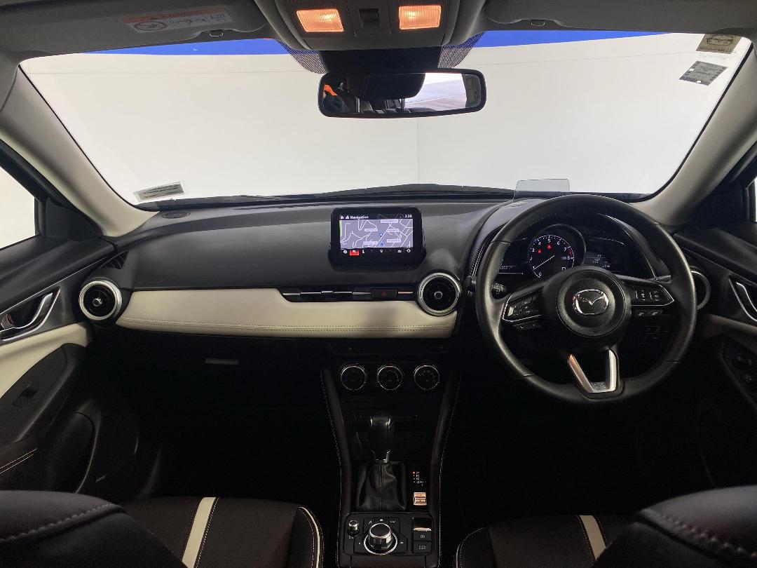 Photo '17' of Mazda CX-3