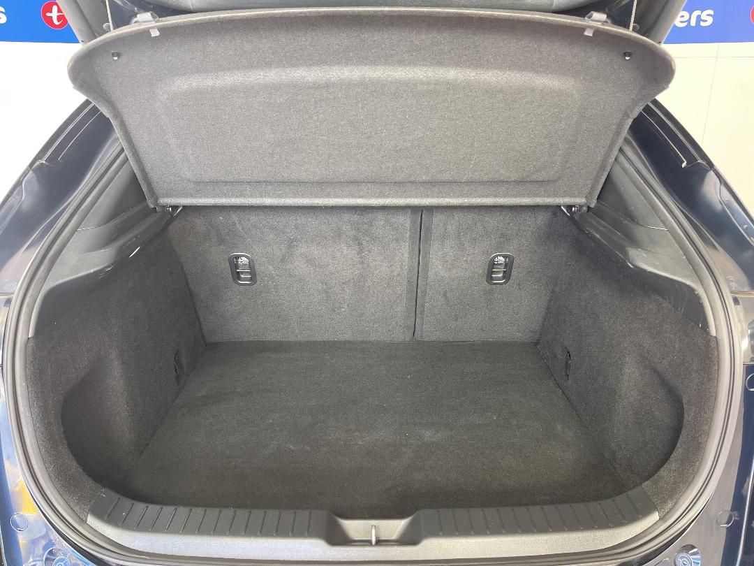 Photo '14' of Mazda CX-30