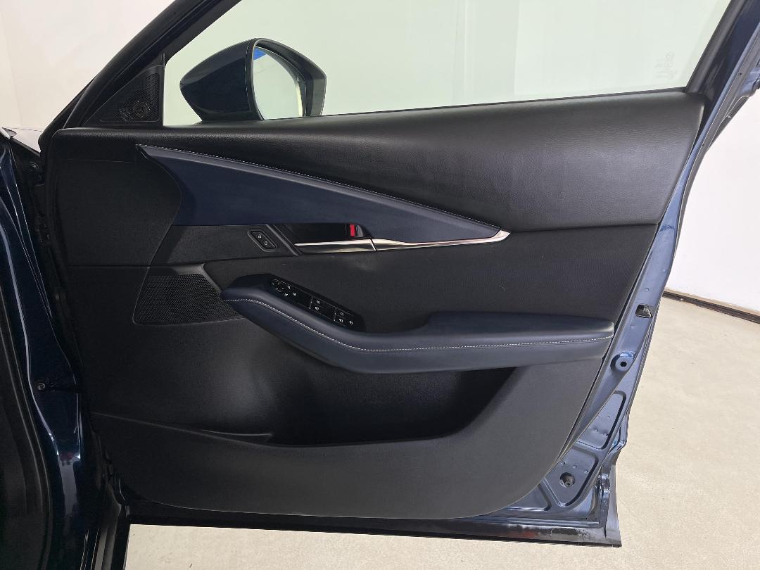 Photo '15' of Mazda CX-30