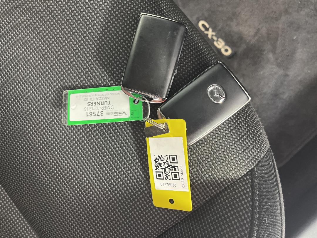 Photo '22' of Mazda CX-30