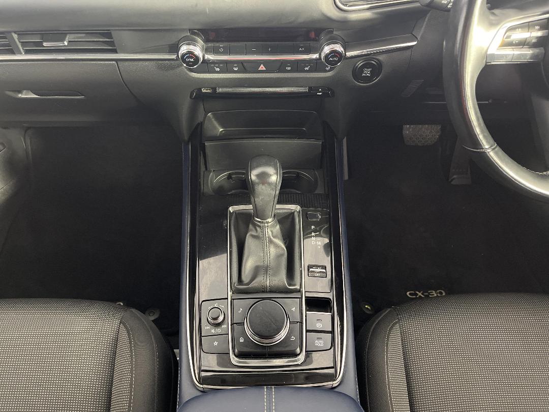 Photo '18' of Mazda CX-30