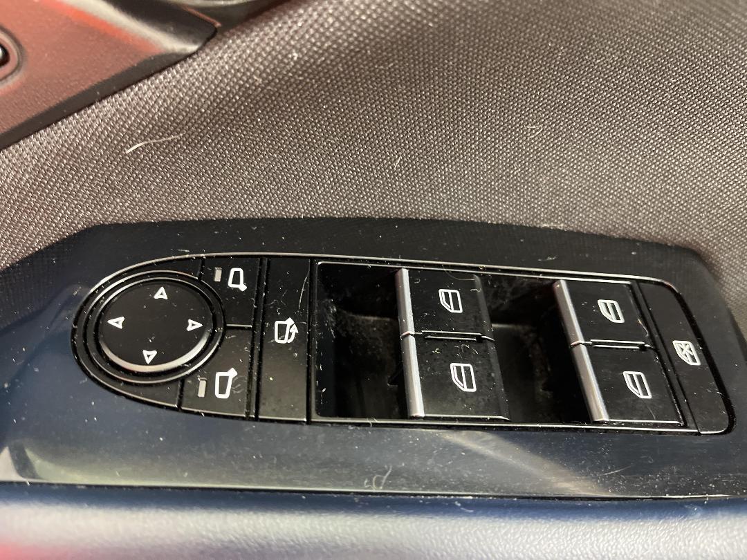 Photo '25' of Mazda CX-30