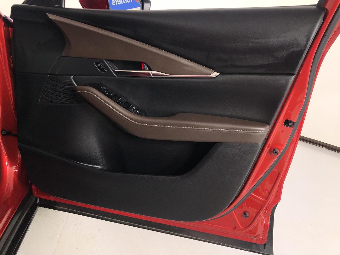 Photo '15' of Mazda CX-30