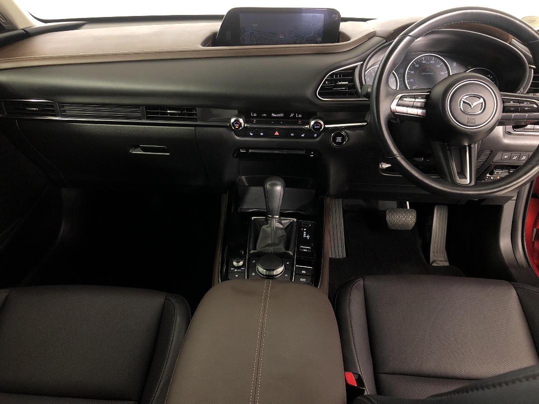 Photo '17' of Mazda CX-30