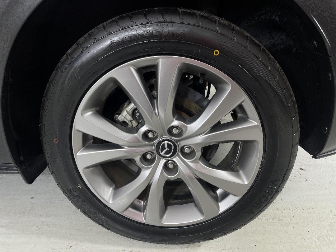 Photo '11' of Mazda CX-30