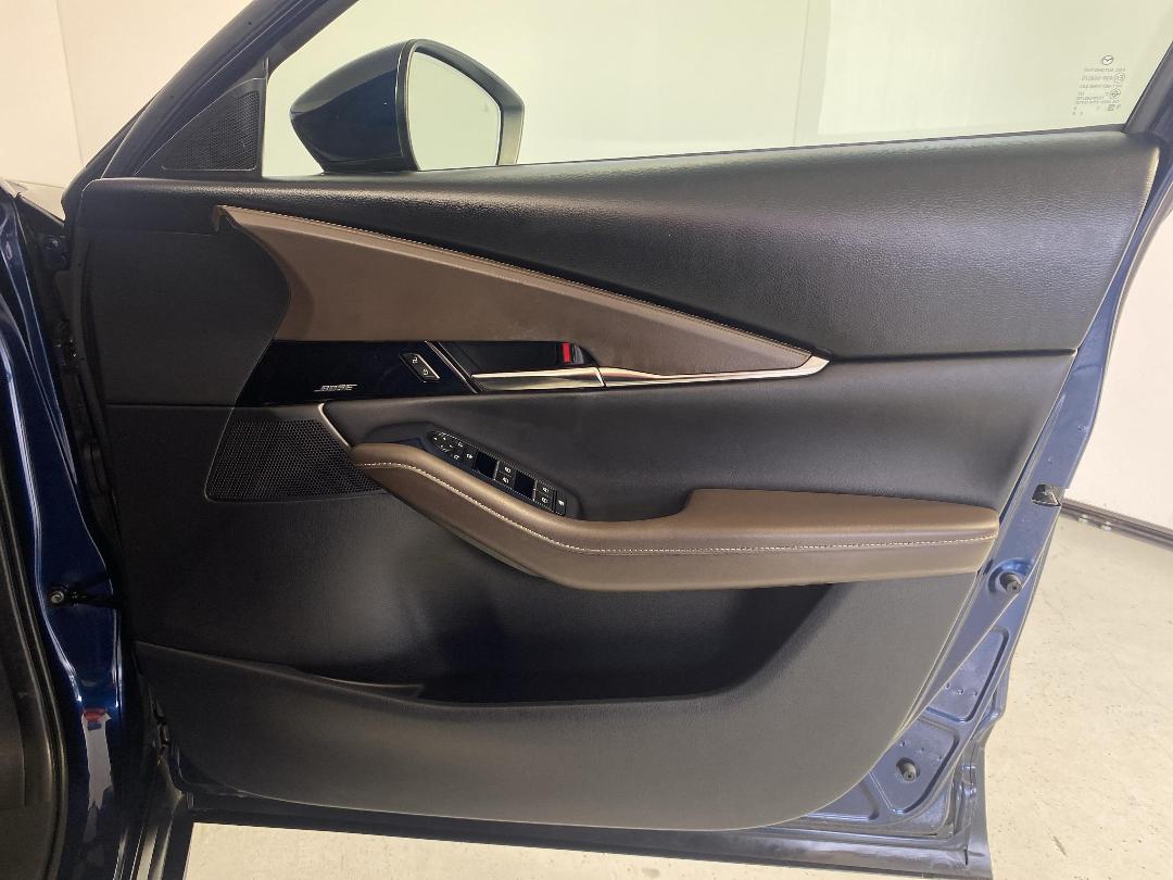 Photo '15' of Mazda CX-30