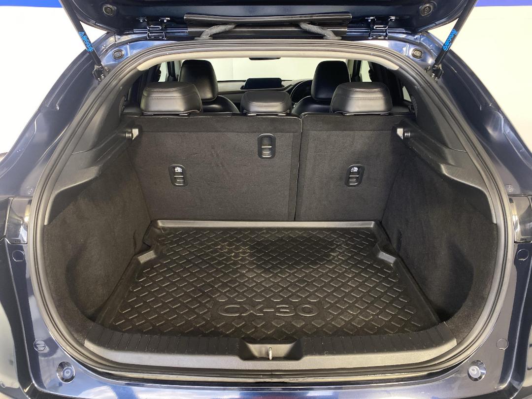 Photo '14' of Mazda CX-30