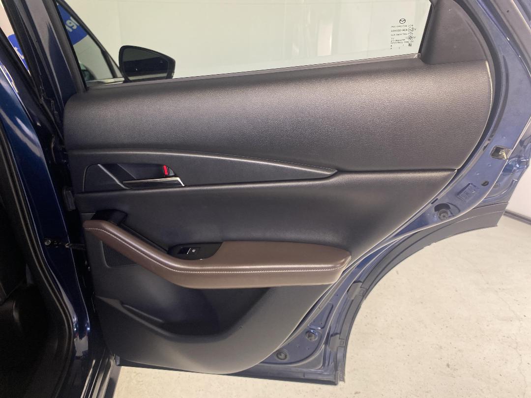 Photo '19' of Mazda CX-30