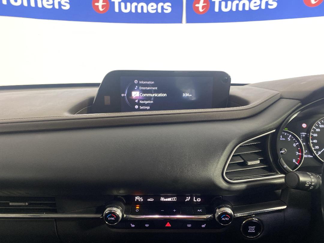 Photo '18' of Mazda CX-30